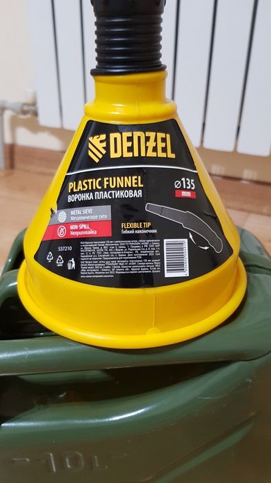 Канистра для топлива 10 л. + воронка
