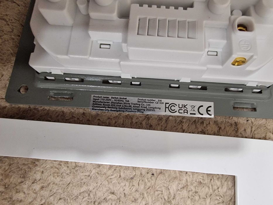 Двоен контак с 2 usb юсб  бутон за включване и конзолна кутия комплект