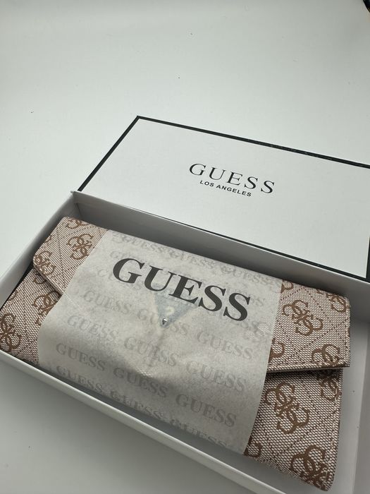 Portofel dama Guess