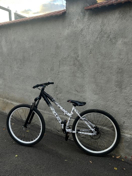 Vand bicicletă dirt jumper