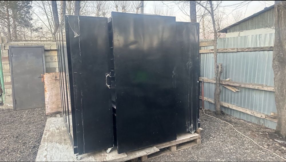 Продам холодильники для магазина