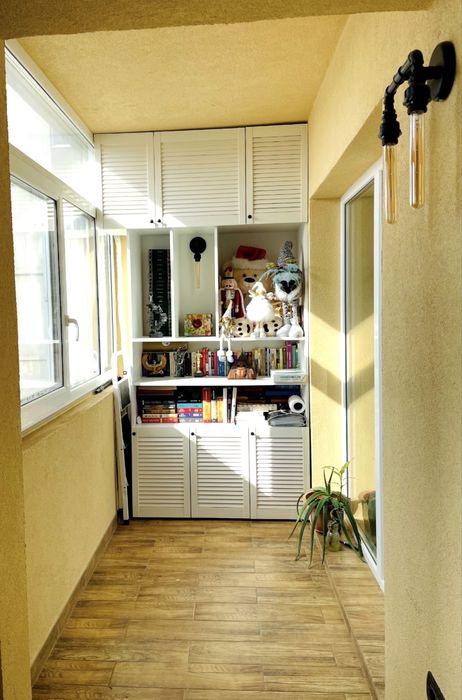 Dulap 120cm alb cu usi lemn masiv