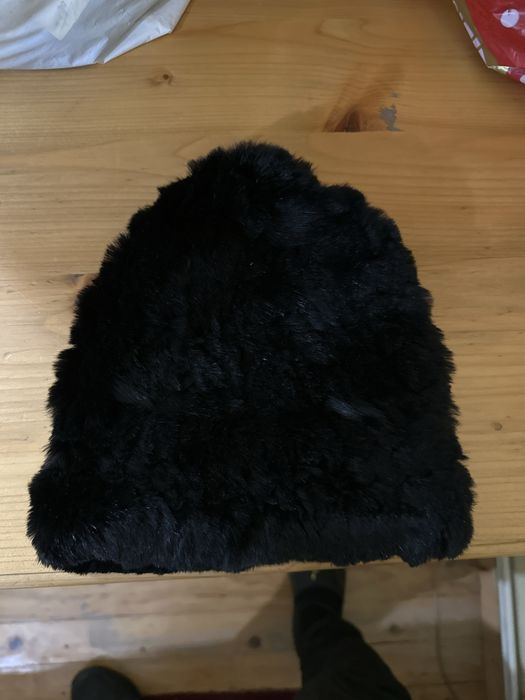 Шапка кожена от заешка кожа