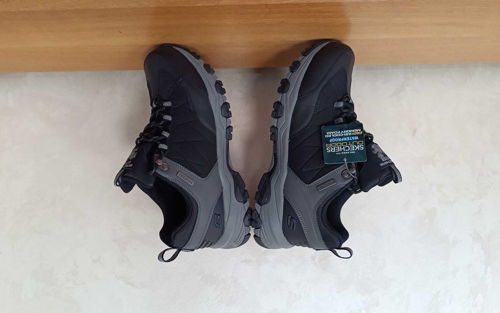 Skechers- Selmen-Чисто Нови в Кутия