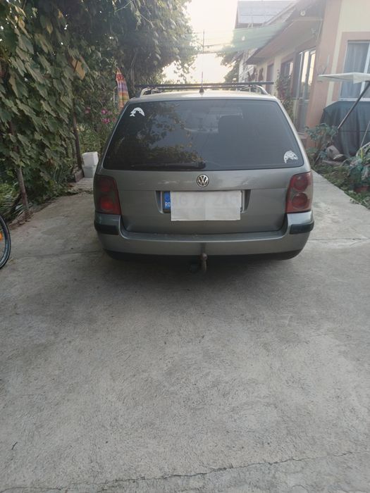 Vînd Passat break