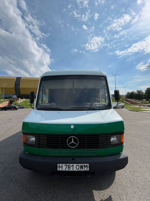 Продаю мерседес 709