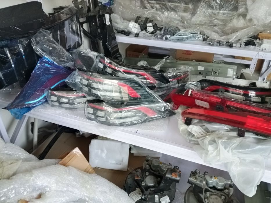 Orqa krilo o'ng fara va Chap Fara Dongfeng EP 008. Дунгфенг ЭП 008