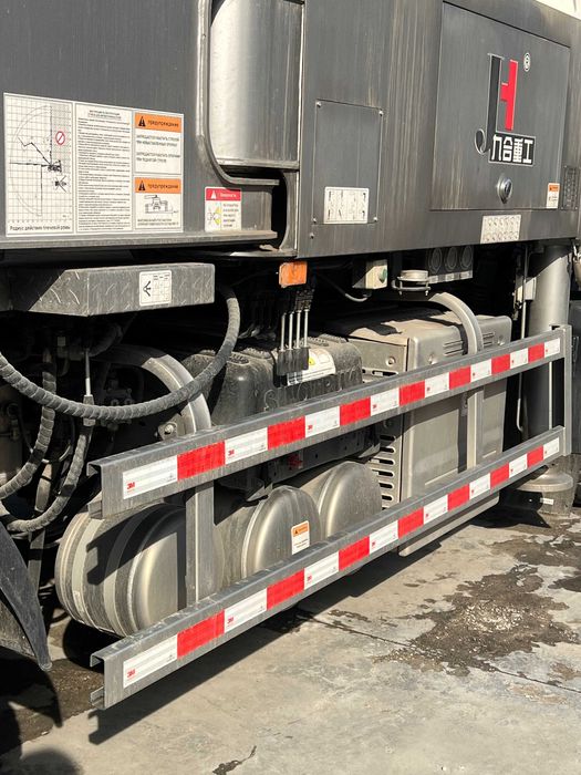 Автобетононасос Howo Jiuhe JH38 на шасси HOWO TX (38 метр)