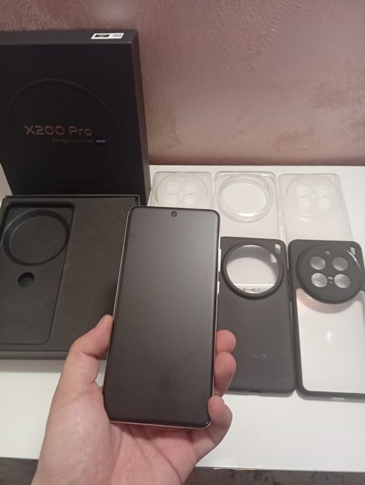 Vând / Schimb VIVO X200 PRO - IMPECABIL ( EUROPA )