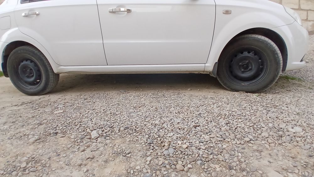 14 yevro diska abmenga nexia 3 da turibdi