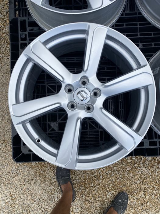 19 цола 5 х 108 мм Волво Volvo XC 90 , XC 60 , XC 40 , V 60 , V 90