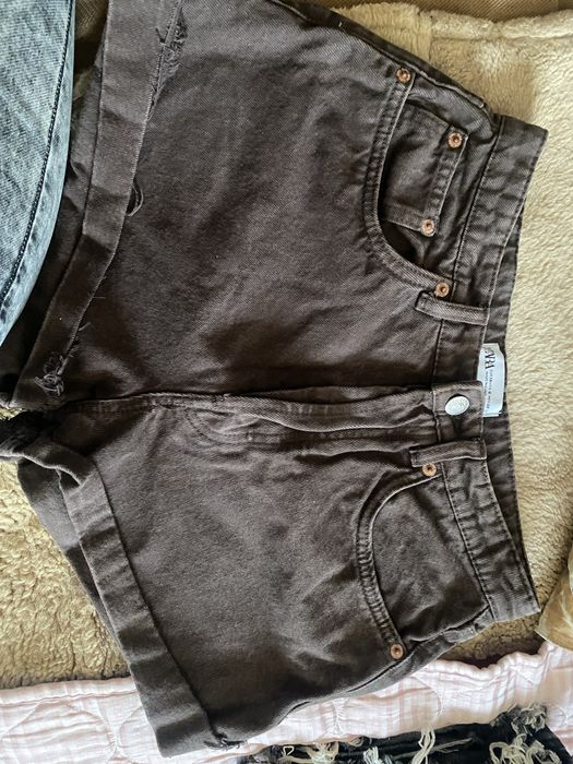 Продаеться костюм zara