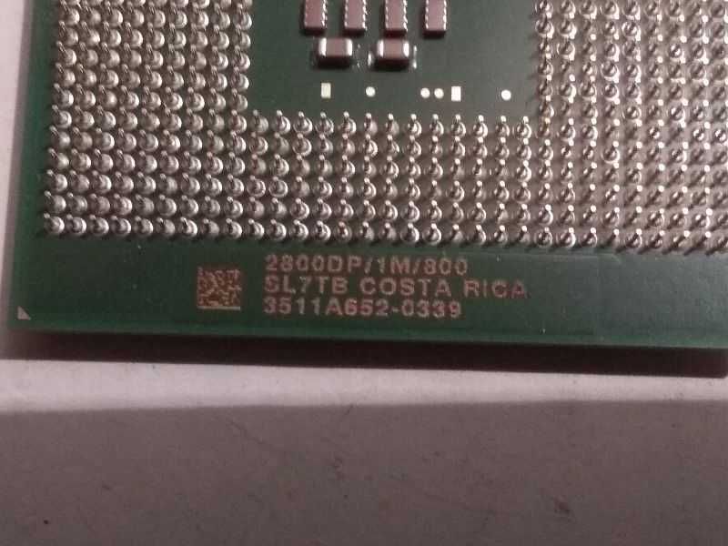 Два процессора "INTEL SL7PD XEON CPU 2800dp/1m/800".