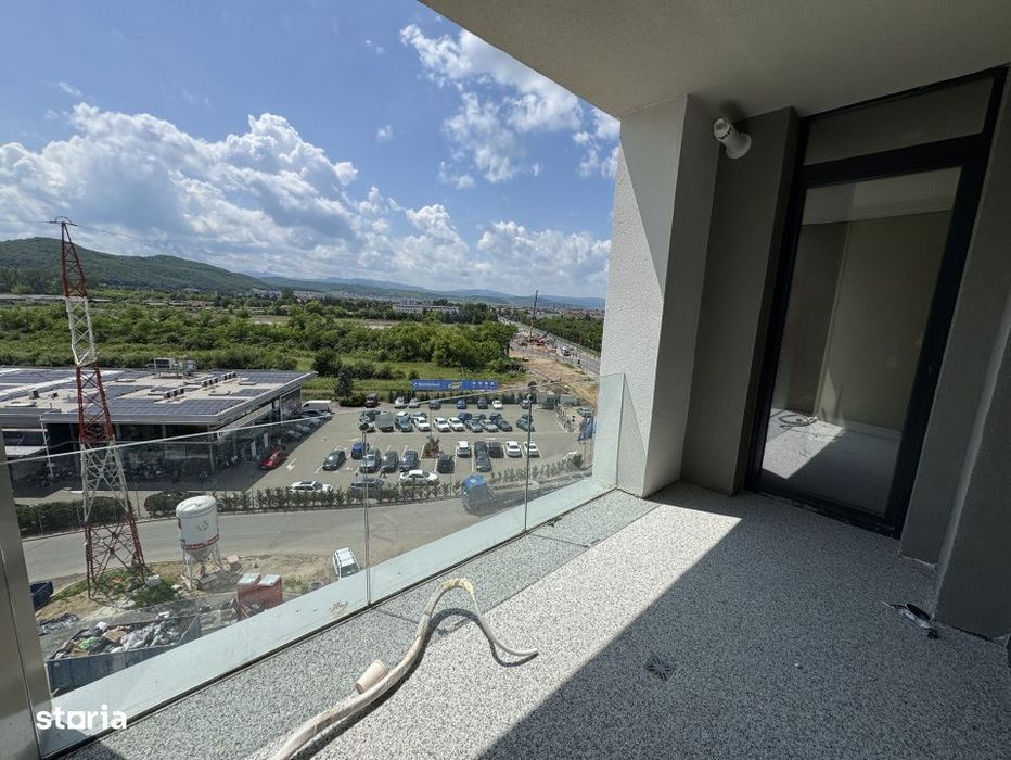 Apartament de 2 camere, 48.73 mp, 20 mp terasa, Finisat, Parcare, Zona