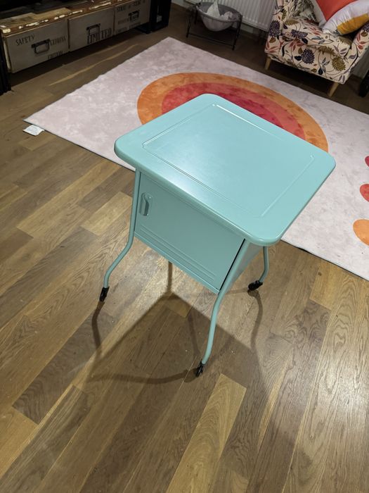 Vand Noptiere de metal IKEA