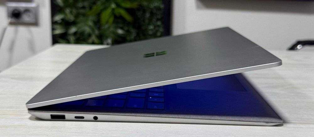 Microsoft Surface Laptop 4 13.5 2K IPS Sensor AMD Ryzen 5/16GB/256GB