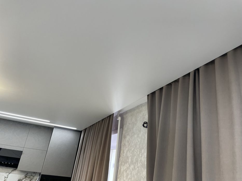 Натяжные потолки