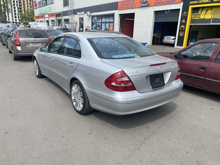 Продам оригинальные ветровики w211