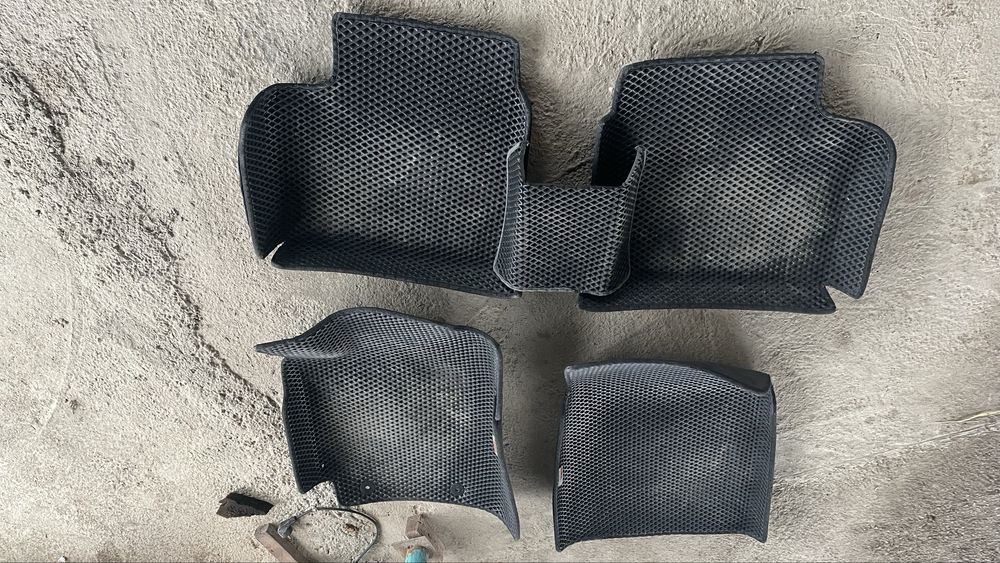 Продам полик на камри 30 35