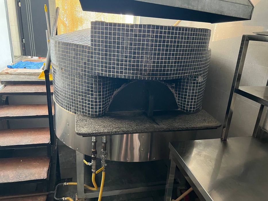 Продаётся газовая печь для пиццы (профессиональная)