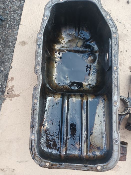 Поддон двигателя Опель Омега В объем 2,0