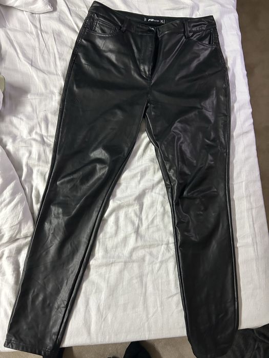 Кожен панталон New Yorker