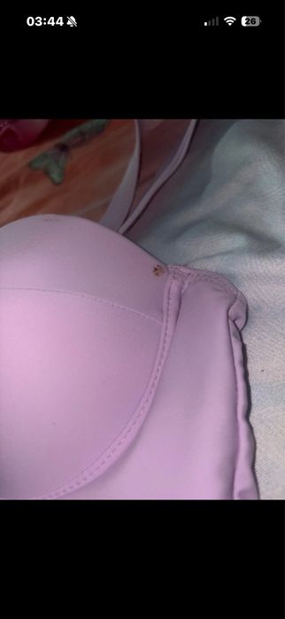 Costum de baie, singurul defect este cel din poza