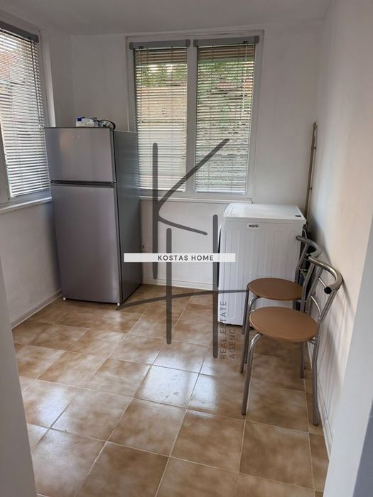 Дава се под наем Тристаен апартамент в Варна, Аспарухово - 55 кв.м за 348.84 € - Снимка #3