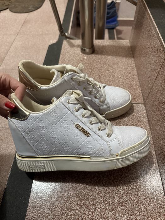 Кецове на Guess с пратформа оригинални