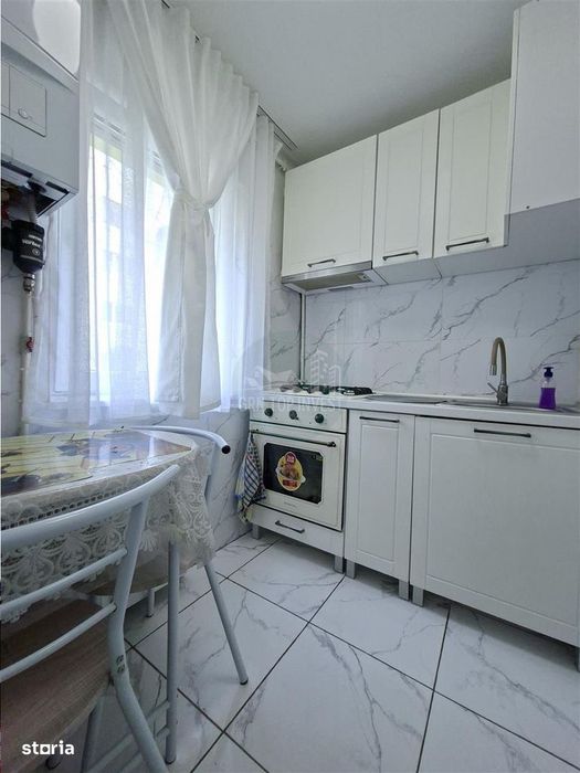 Garsoniera moderna cu pivnita zona Lazaret