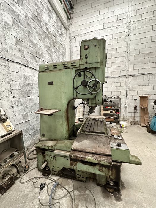 Продавам  Фреза-2000€  Кординат - 3000€