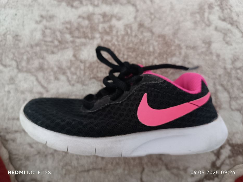 Маратонки за момиче 24,26,27 номер