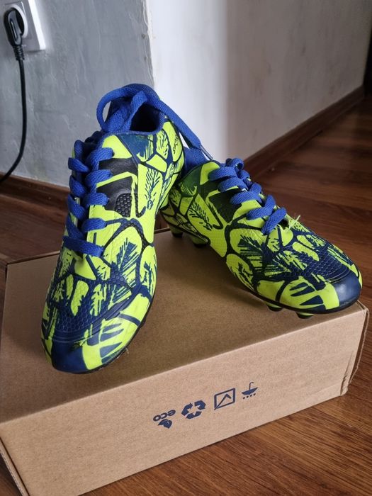 Футбольные бутсы 37рр