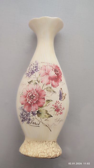 Вазы новые по 2000 тг