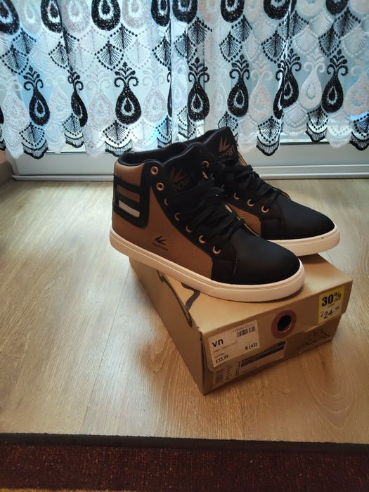 Adidași gheata nr 42 noi la cutie