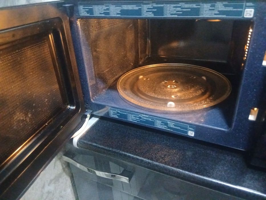 Mikrovalnovka sotiladi