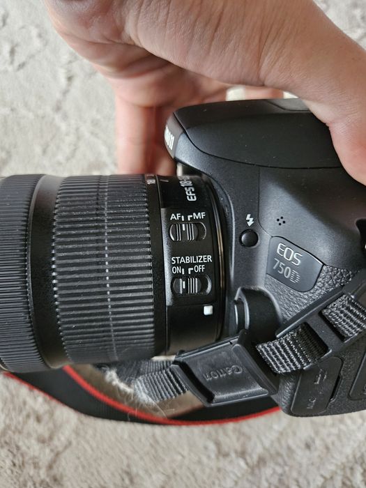 Продам Canon EOS 750D в полном родном комплекте