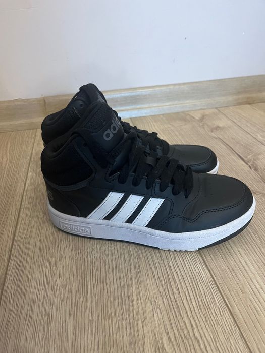 Боти adidas 33 номер