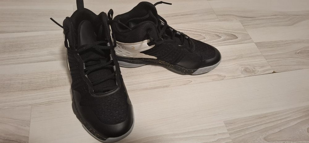 Adidași  ghete nr 37