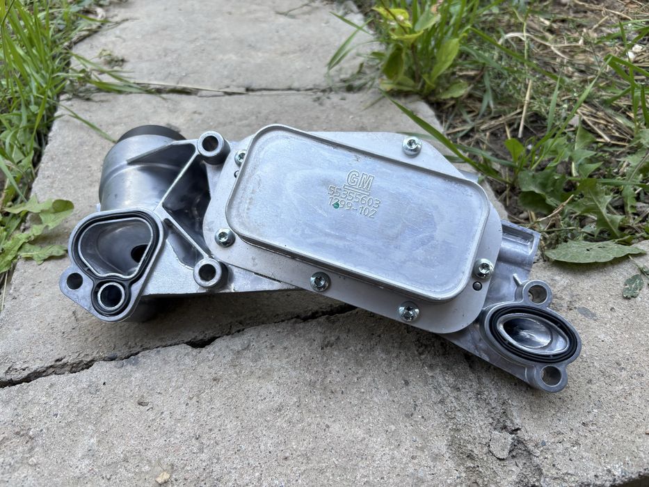 Продам на Chevrolet Cruze 09-15 теплообменик новый