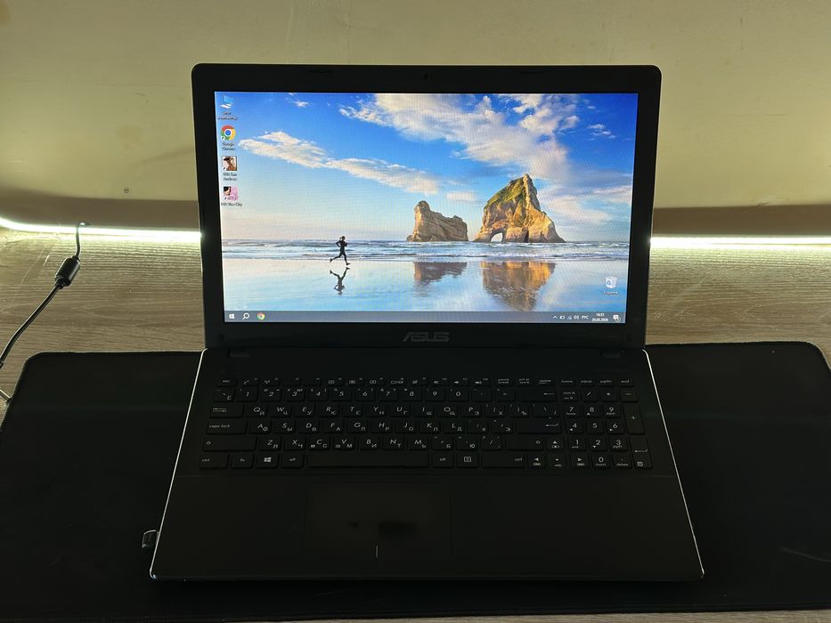 Ноутбук ASUS / SSD / 8GB