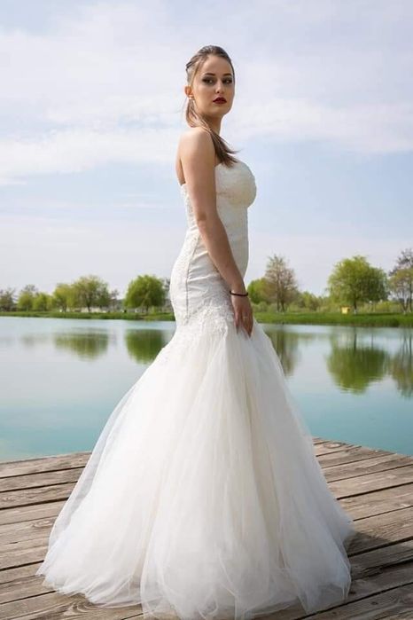 Vând rochii de Mireasa