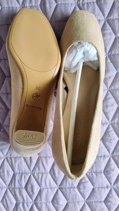 Велурени обувки, ток 6 см на Tamaris