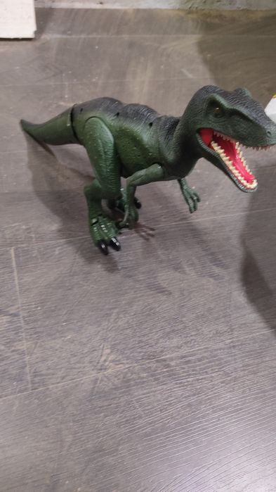 Dinozaur T-Rex cu sunete și lumini