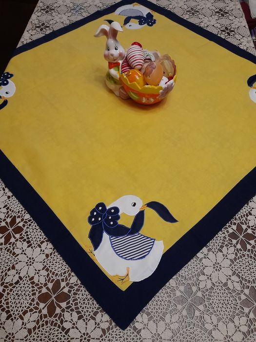 Великденски каренца и  порцеланов салфетник