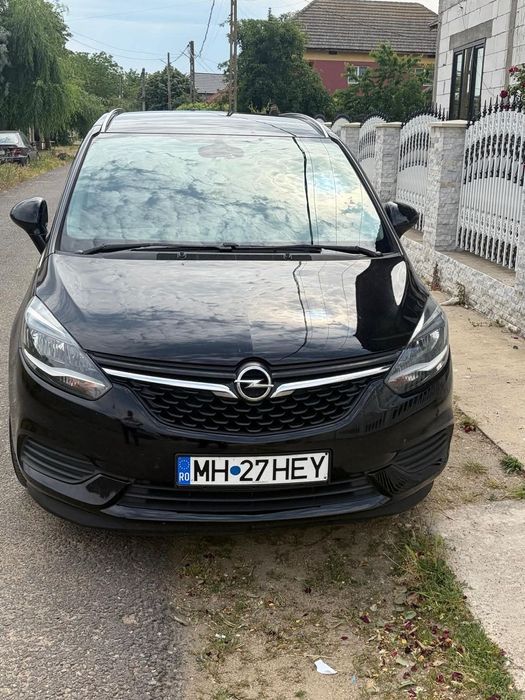 Opel Zafira Opel zafira tourer din 2017 cu 243.000km adusă din Belgia