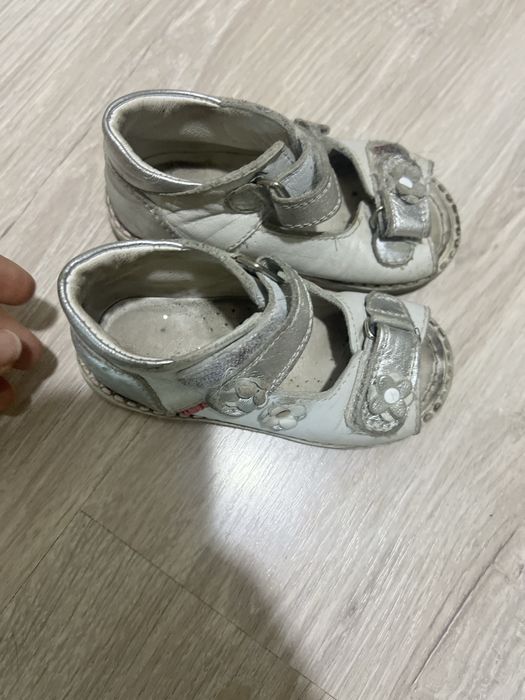 Продам ортопедичесике сандали