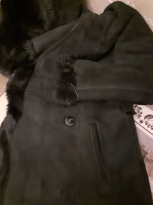 Дубленка черного цвета