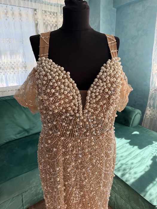 Vand rochie eleganta.