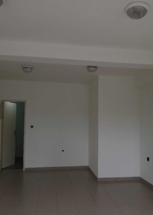 Дава се под наем Магазин в Пазарджик, Руски - 25 кв.м за 199.41 € - Снимка #1